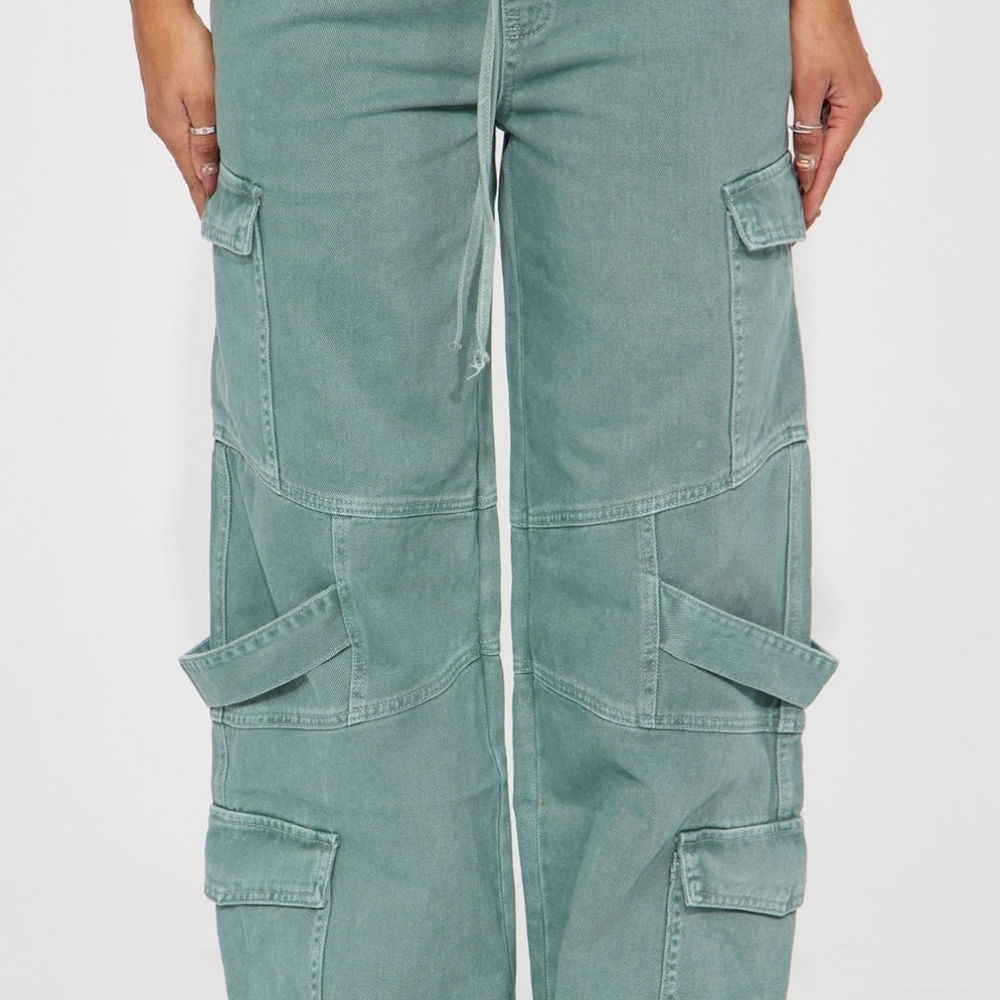Cargo Jean - Picture 2 of 2